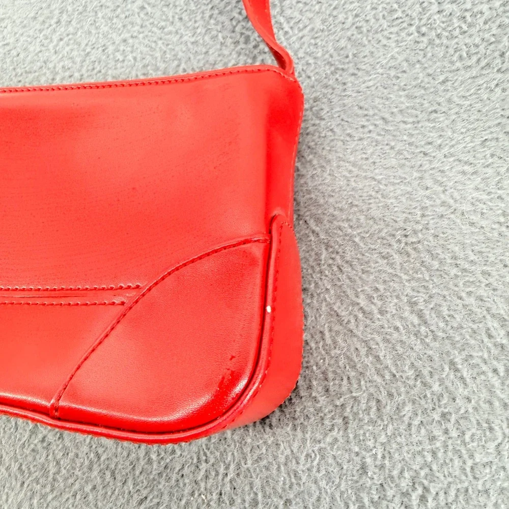 Vintage Y2K Red Faux Leather Baguette Shoulder Bag Silver Hardware Zip Top Purse